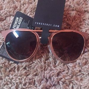 Mauve aviators